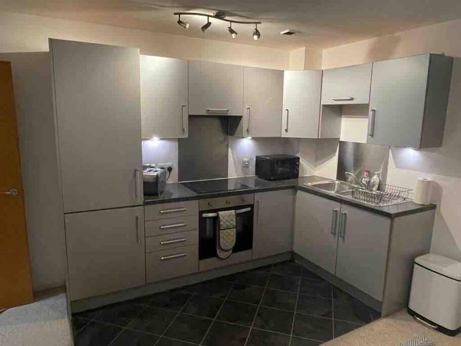 Etihad Fc 2Br Apartment With Water View Manchester Exterior foto